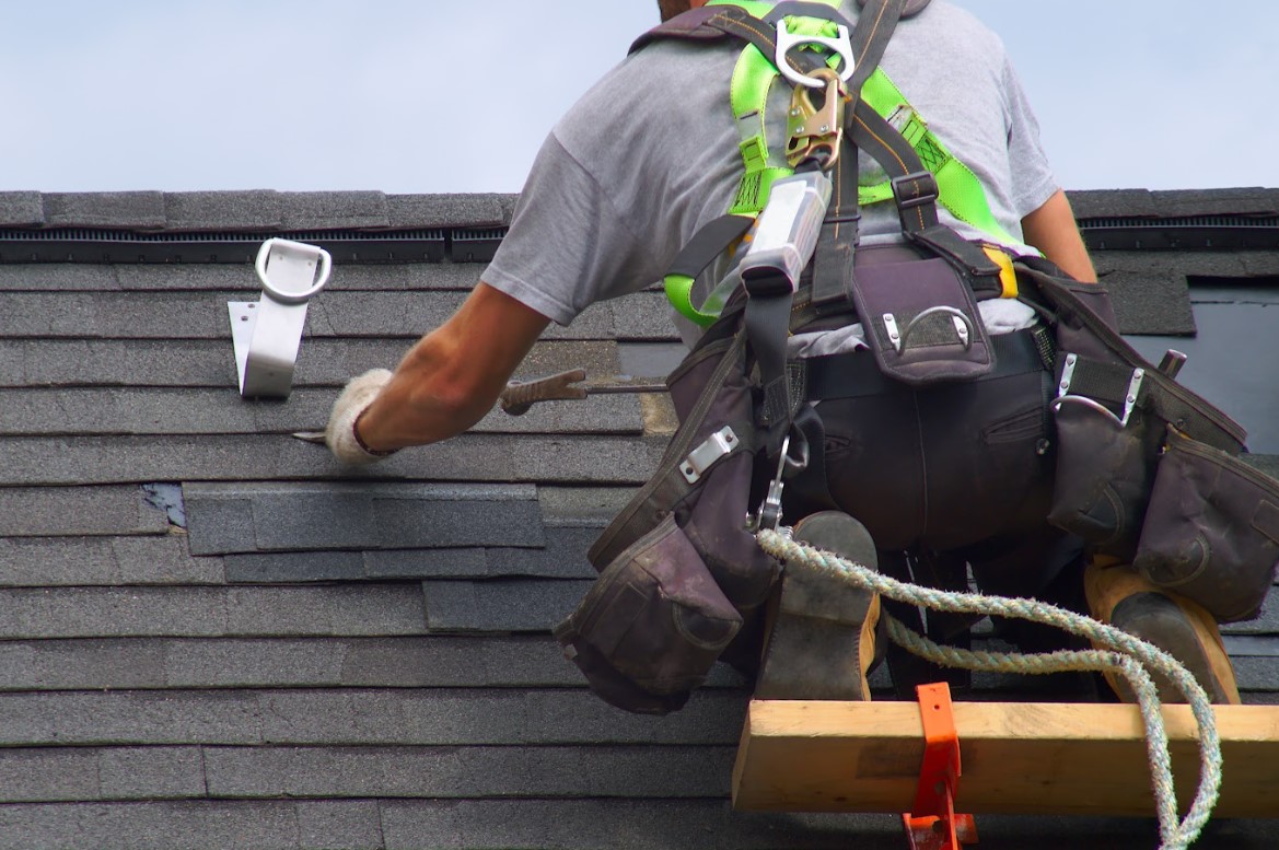 roofers in Calgary need to be licensed and insured