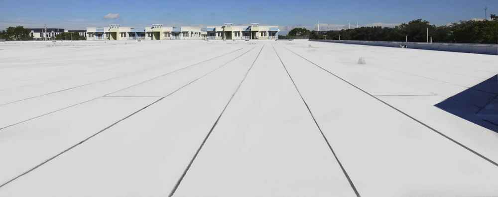 Commercial roofing services in Airdrie AB