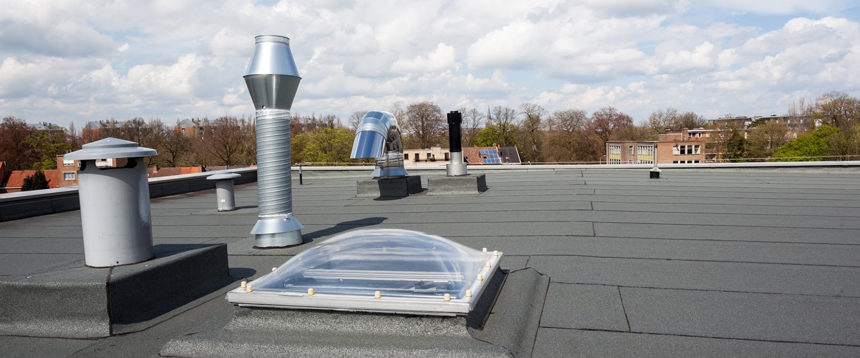 flat roofing tips in Calgary for fall season