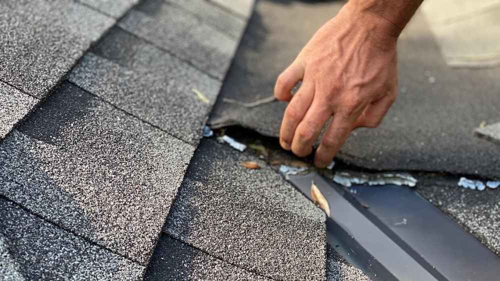 Roof Maintenance Expert in Airdrie & Chestermere